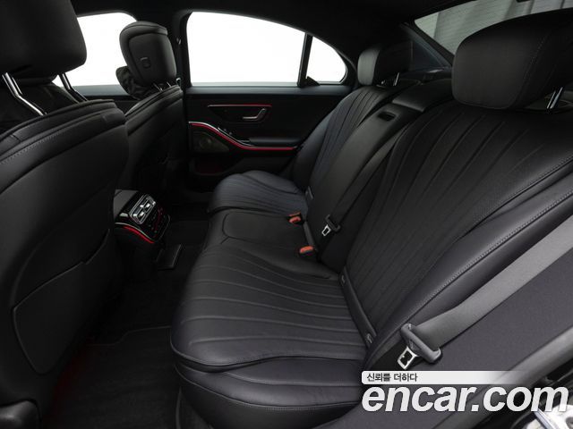 Mercedes-Benz S-Class 2025 — photo 9
