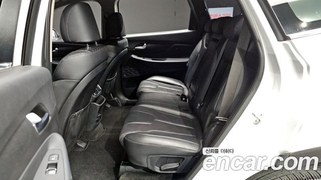 Hyundai Santafe 2019 — photo 16