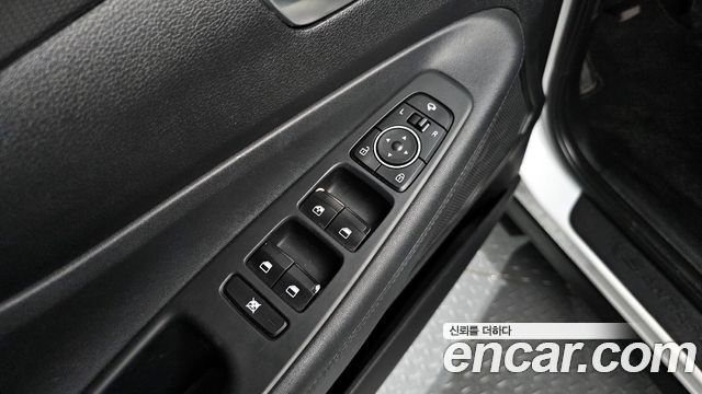 Hyundai Santafe 2019 — photo 27