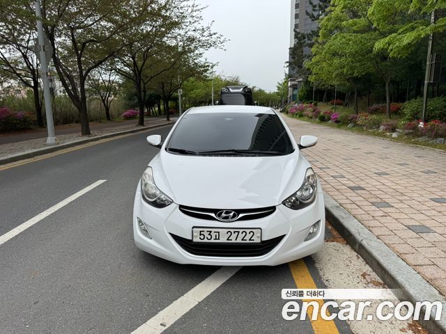 Hyundai AVANTE 2012 — photo 1
