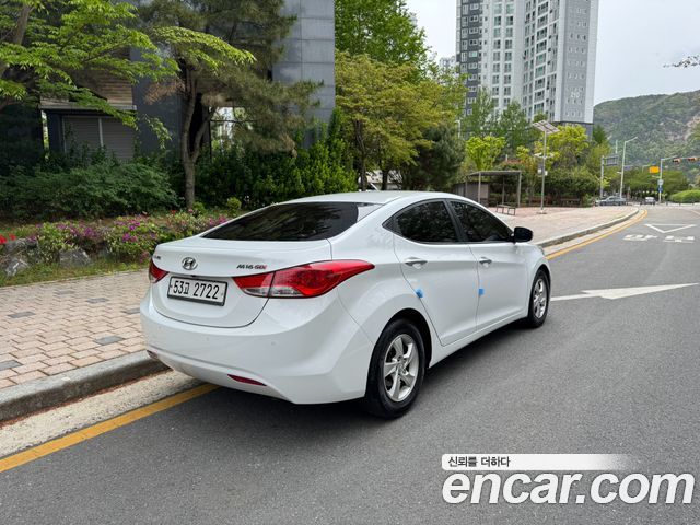 Hyundai AVANTE 2012 — photo 6