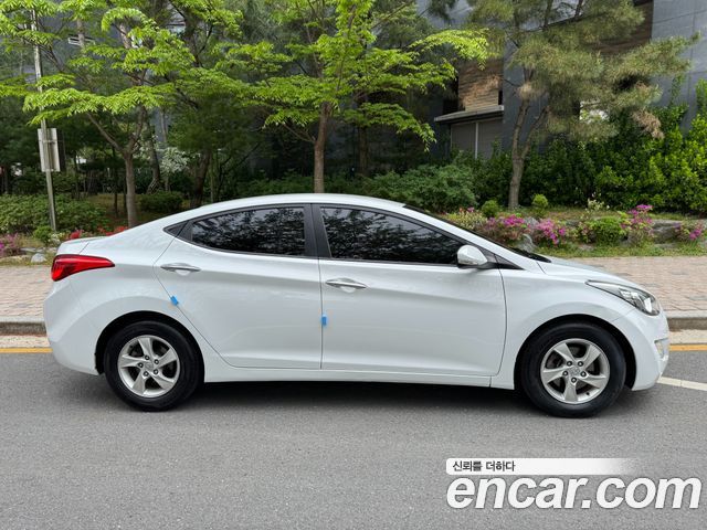 Hyundai AVANTE 2012 — photo 7