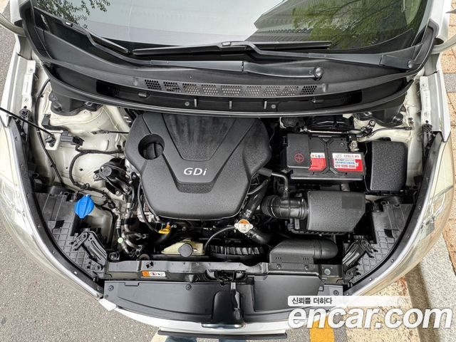 Hyundai AVANTE 2012 — photo 10