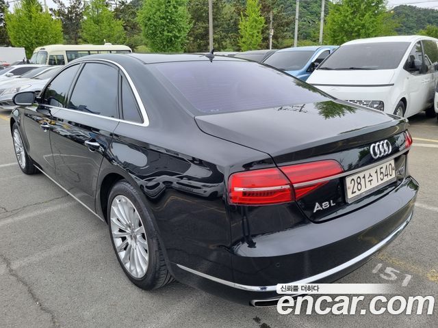 Audi A8 2015 — photo 4