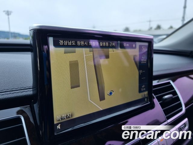 Audi A8 2015 — photo 8