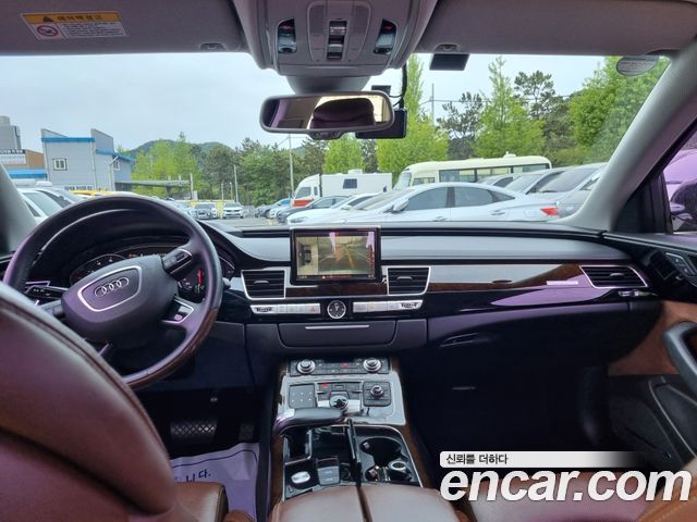 Audi A8 2015 — photo 12