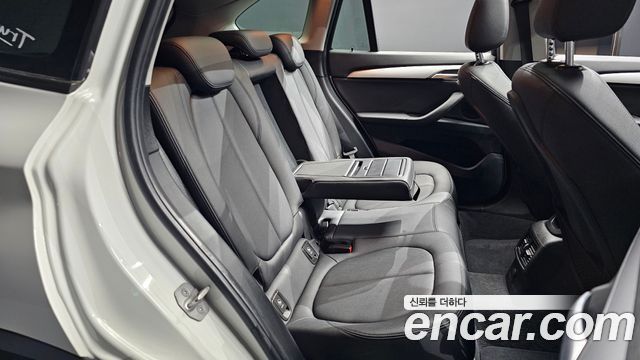 BMW X1 2017 — photo 12
