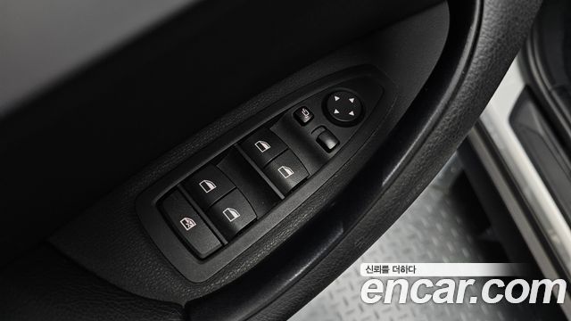BMW X1 2017 — photo 16