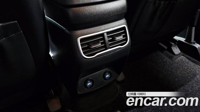 Hyundai Santafe 2021 — photo 29