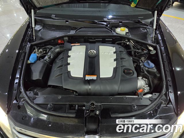 Volkswagen Phaeton 2011 — photo 18
