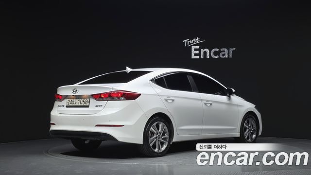 Hyundai AVANTE 2017 — photo 2