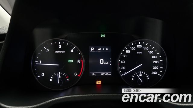Hyundai AVANTE 2017 — photo 8