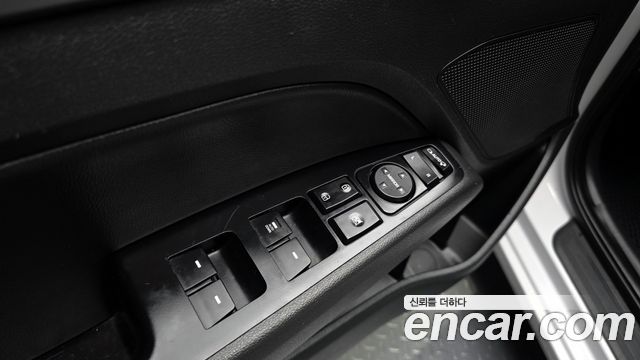 Hyundai AVANTE 2017 — photo 18