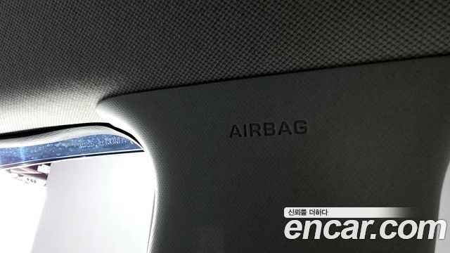 Hyundai AVANTE 2017 — photo 19