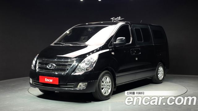 Hyundai Starex 2017 — photo 1