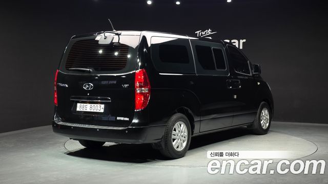 Hyundai Starex 2017 — photo 2