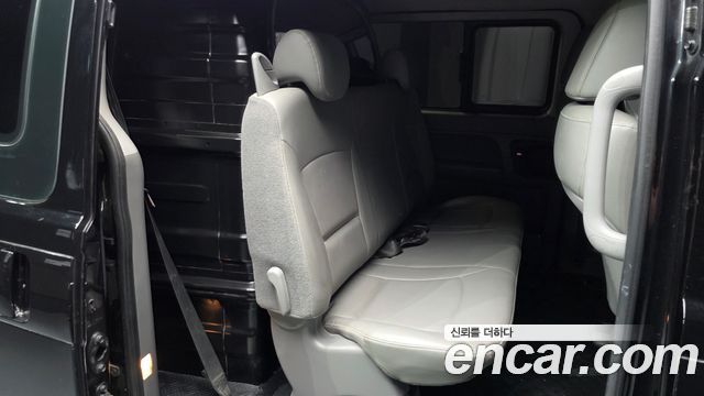 Hyundai Starex 2017 — photo 12