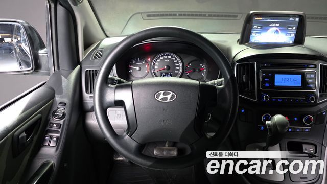 Hyundai Starex 2017 — photo 14