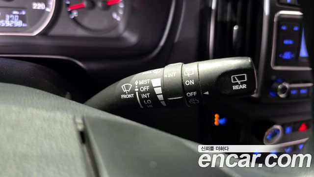 Hyundai Starex 2017 — photo 16