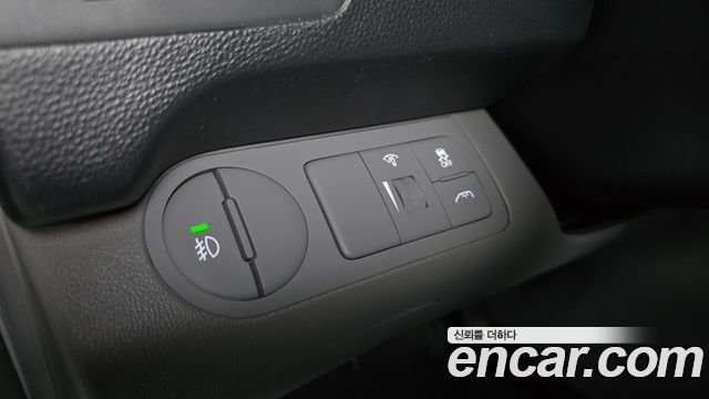 Hyundai Starex 2017 — photo 19