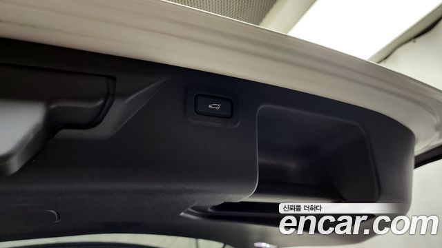 Land Rover Discovery Sport 2021 — photo 32