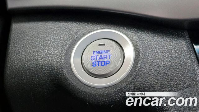 Hyundai AVANTE 2017 — photo 21