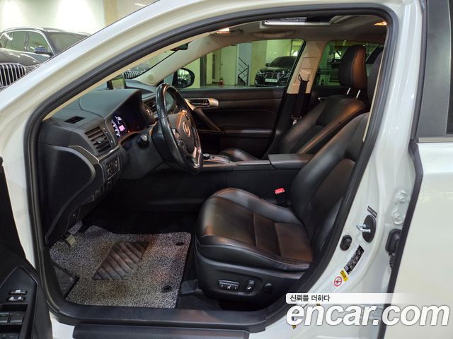 Lexus CT200h 2015 — photo 6