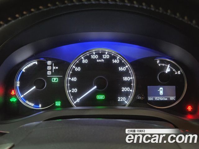 Lexus CT200h 2015 — photo 10