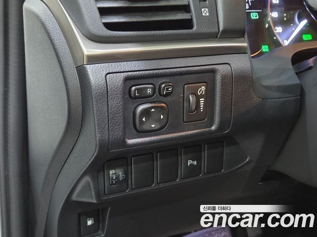 Lexus CT200h 2015 — photo 14