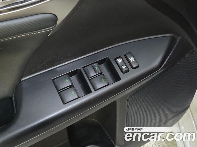 Lexus CT200h 2015 — photo 15