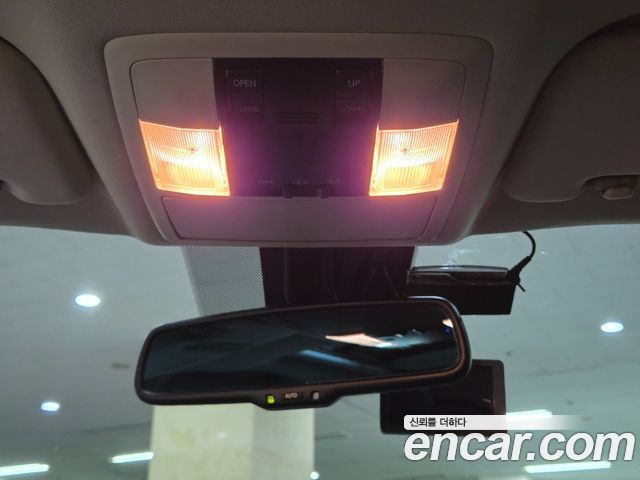 Lexus CT200h 2015 — photo 16
