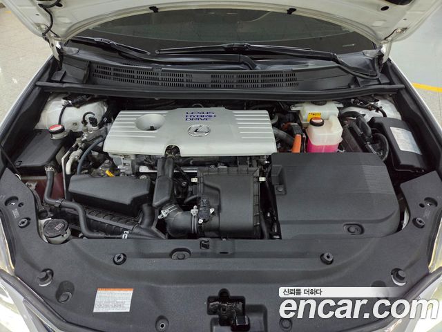 Lexus CT200h 2015 — photo 18