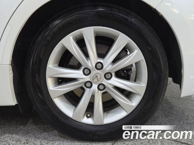 Lexus CT200h 2015 — photo 20