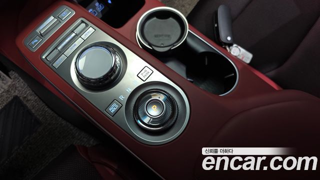 Genesis GV70 2021 — photo 12