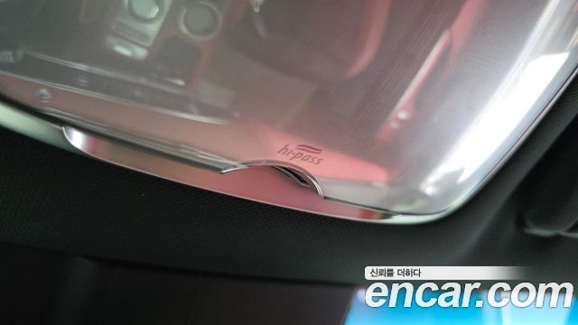 Genesis GV70 2021 — photo 23