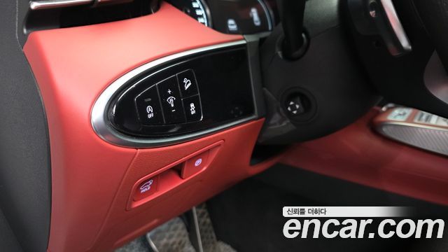 Genesis GV70 2021 — photo 25