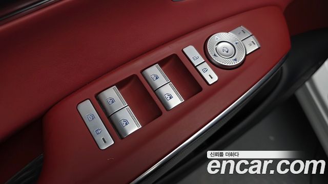 Genesis GV70 2021 — photo 27