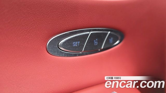 Genesis GV70 2021 — photo 29