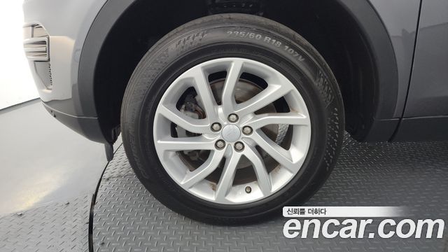 Land Rover Discovery Sport 2018 — photo 5