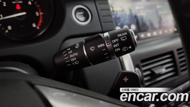 Land Rover Discovery Sport 2018 — photo 19
