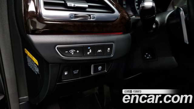 Genesis G90 2020 — photo 16
