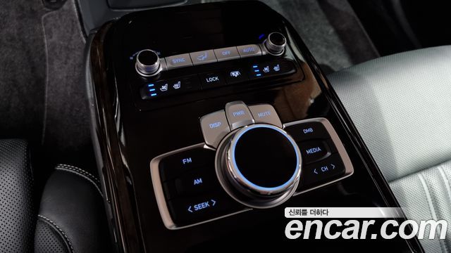 Genesis G90 2020 — photo 18