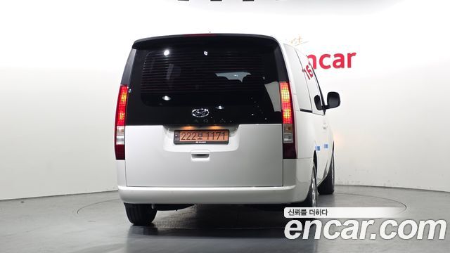 Hyundai Staria 2022 — photo 4