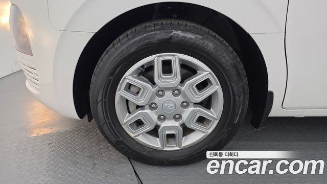 Hyundai Staria 2022 — photo 5