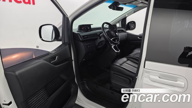 Hyundai Staria 2022 — photo 10