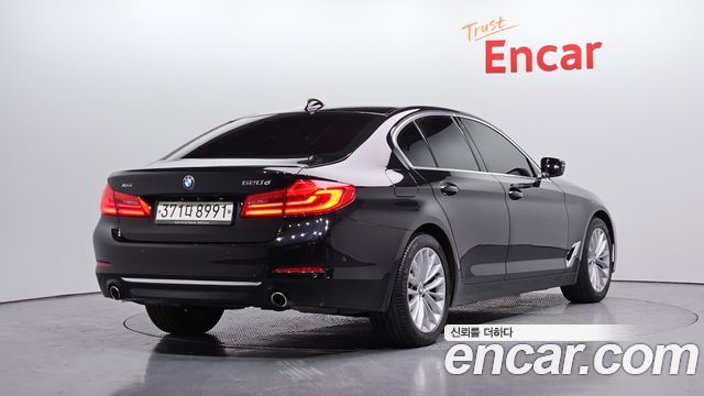 BMW 5-Series 2020 — photo 2