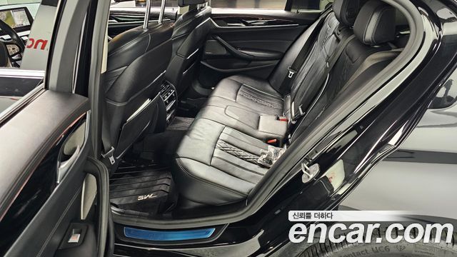 BMW 5-Series 2020 — photo 18