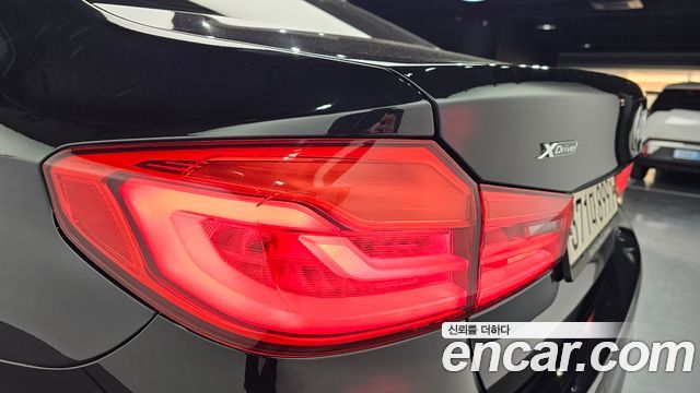 BMW 5-Series 2020 — photo 9