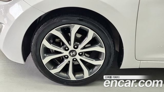 Hyundai AVANTE 2014 — photo 5