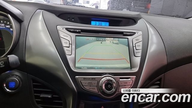 Hyundai AVANTE 2014 — photo 14